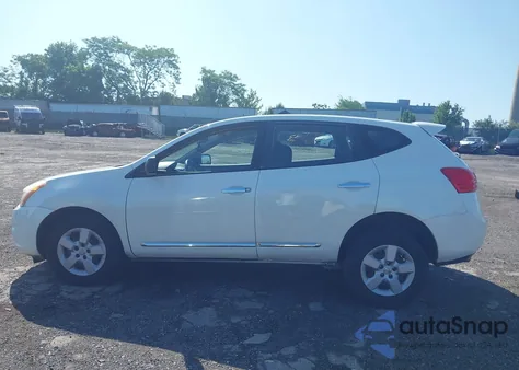 2013 Nissan Rogue S z USA, uszkodzony, nr VIN JN8AS5MV2DW143251